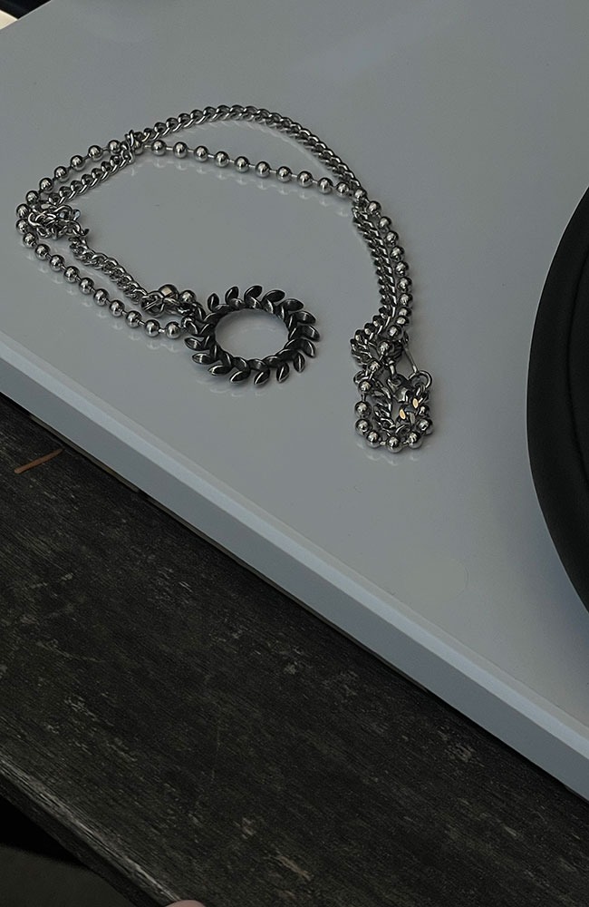a rake ring chain necklace (1 color)